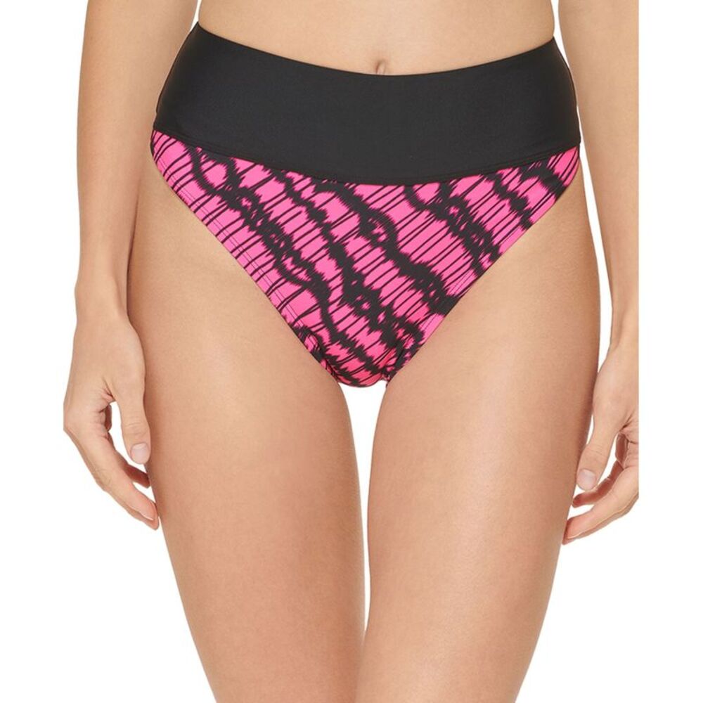 Juniors' Simply Seamless Twist-Front Bikini Top